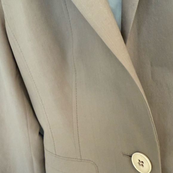 Hugo Boss size 6 Tan/light brown lines Blazer NWOT - Picture 6 of 14